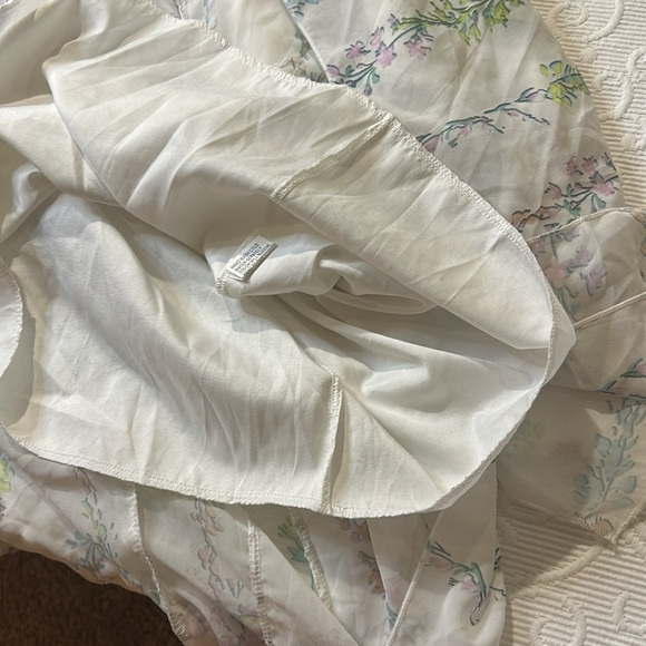 balboa Charms and Glitter Open back Floral White Ruffle Dress. Midi. Small. NWT - Picture 14 of 16